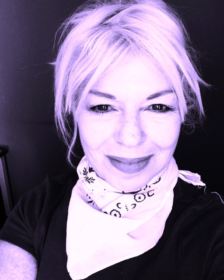 tarot reader Los Angeles & online worldwid tarot card meaning and guidance