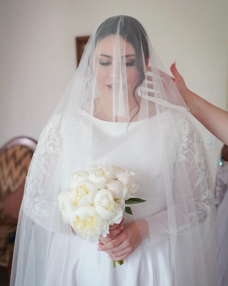 Robe de mariée moderne en satin Toulouse