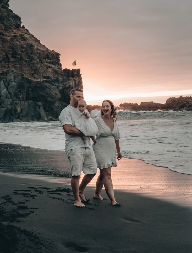 fotografía de familia al atardecer