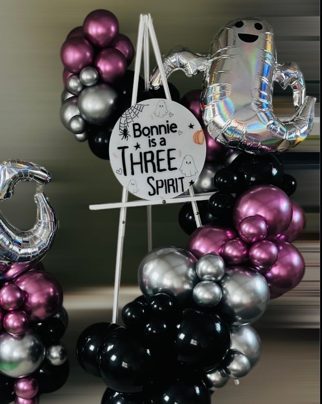 Personalised welcome easel hire with balloons display Sussex