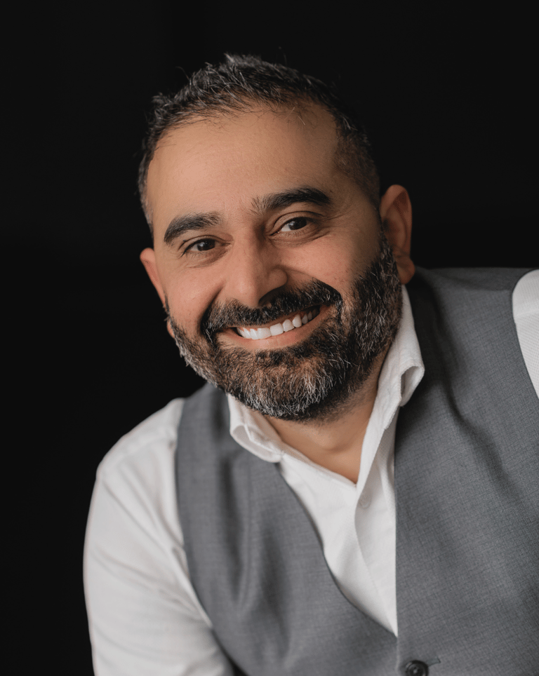 I'm Dave Chauhan - a leadership navigator, author, speaker and a strategist.