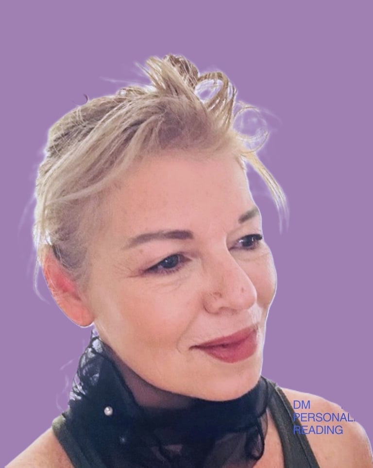 Tarot Reader Los Angeles & Online tarot readings Maya Britan intuitive tarot readings