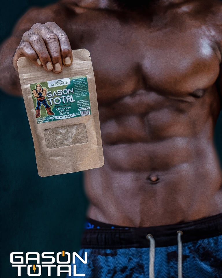yon Gason ki kenbe yon sachè poud Gason Total pwoteyin ki fèt pou andirans, pou fòs,enèji, ak libido