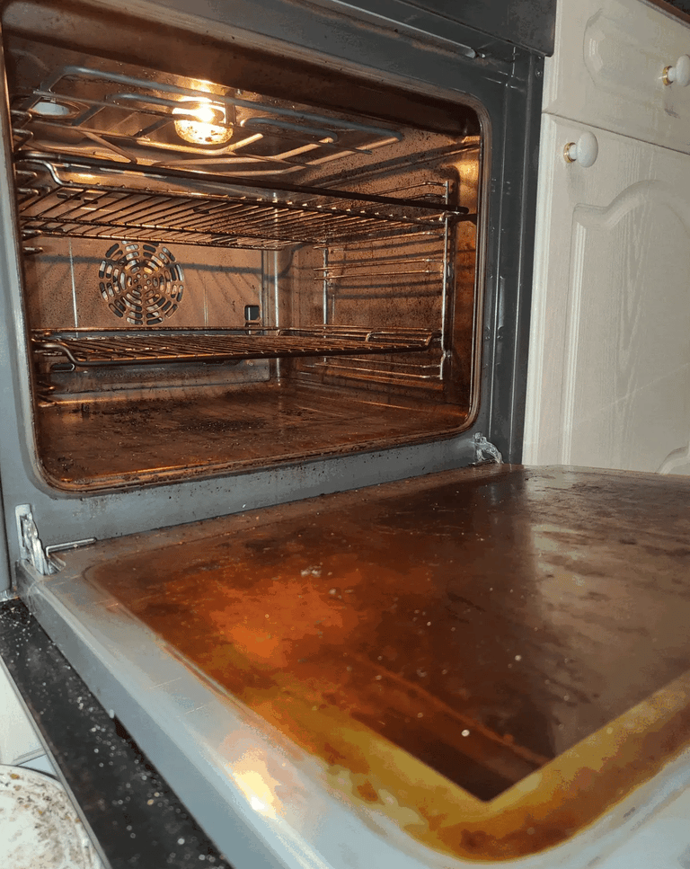 oven cleaning in ashtead