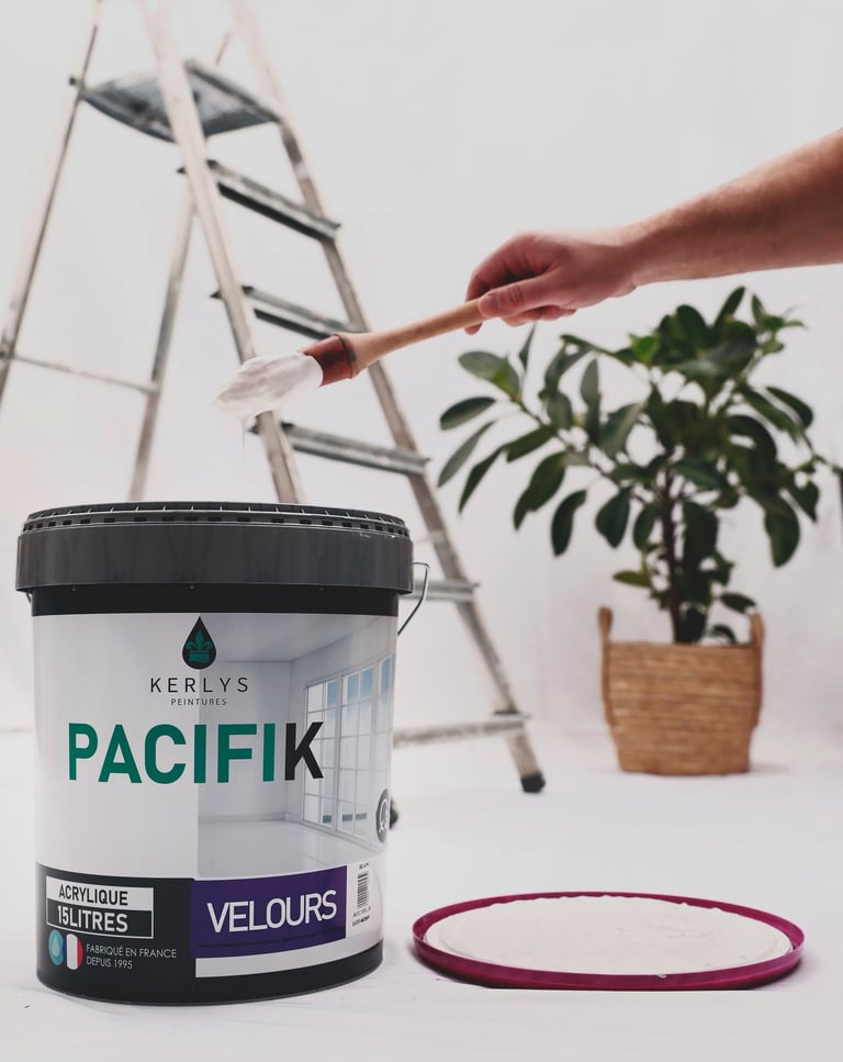 Shooting produit pinture lifestyle mise en situation