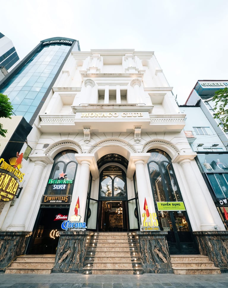 Phòng VIP sang trọng tại Karaoke Monaco Mỹ Đình với hệ thống âm thanh ánh sáng chuyên nghiệp