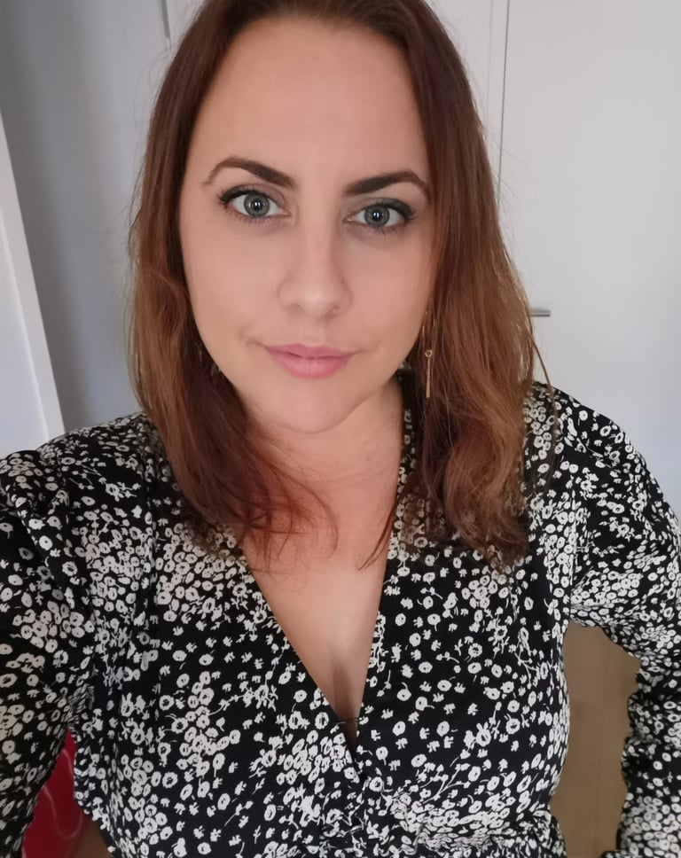 Léa Samson, auteure de romans