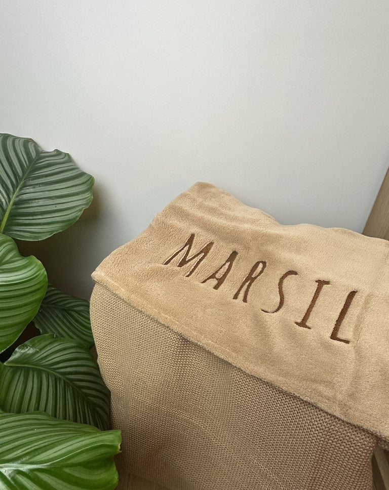 Geborduurd wiegdeken, gepersonaliseerd met naam, perfect als cadeau of meer