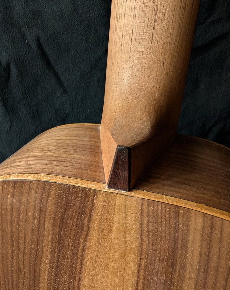 classical guitar heel