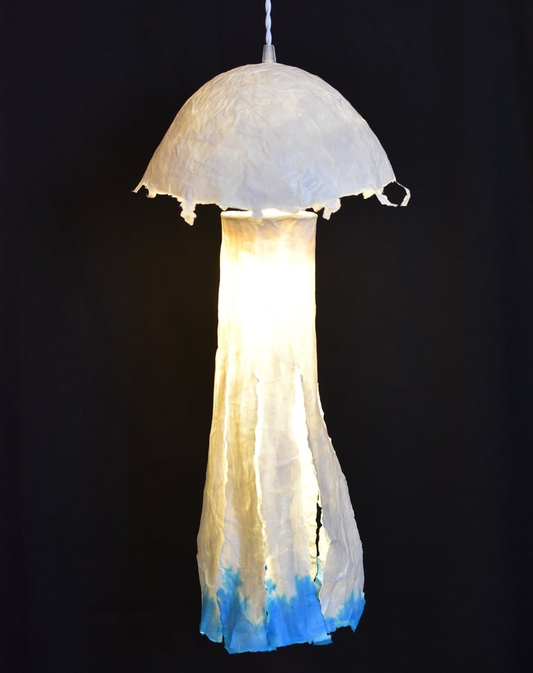 suspension luminaire méduse sculpture papier Sète