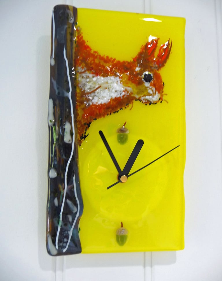 Nuts Clock