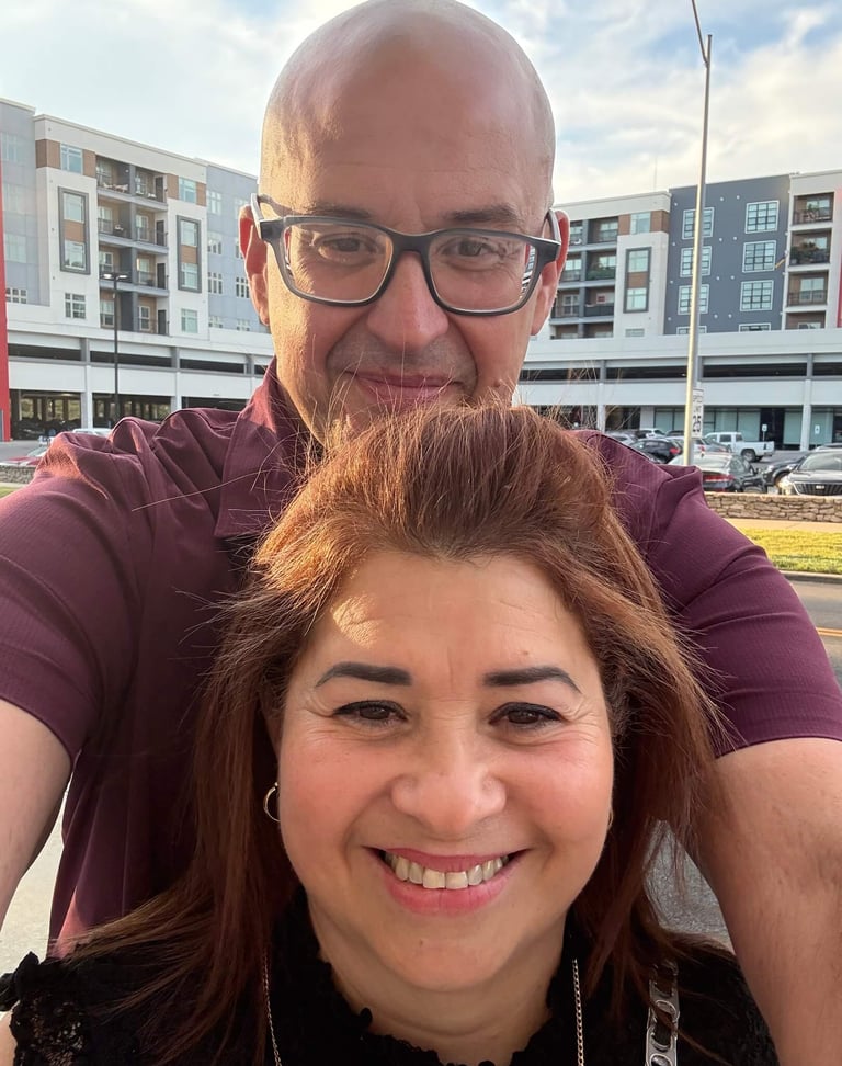 Rodrigo y Maggie Perez, Realtors en Kansas City - Equipo Nuevo Hogar KC Platinum Realty