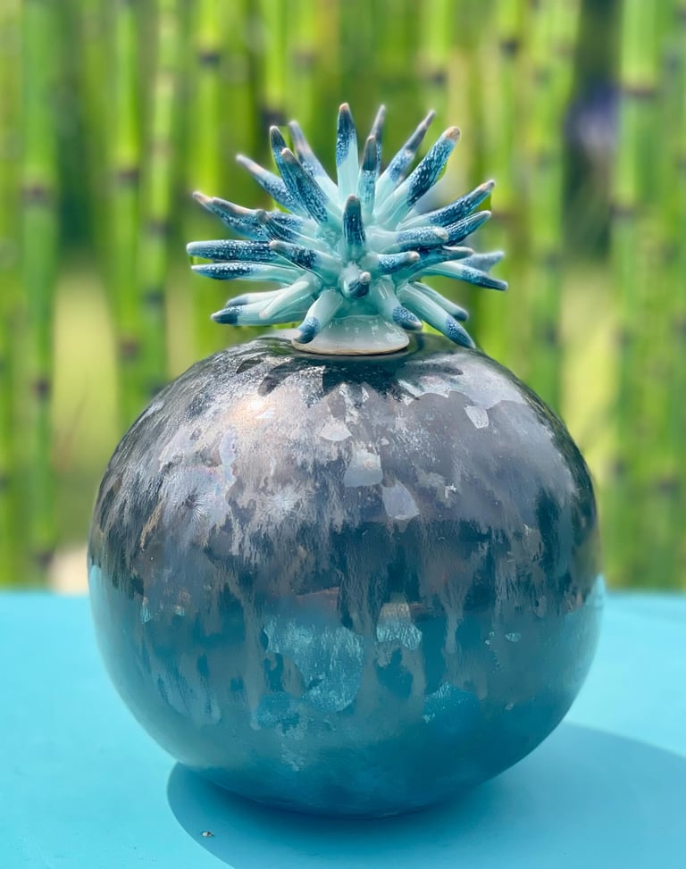 Flacon de parfum avec bouchon