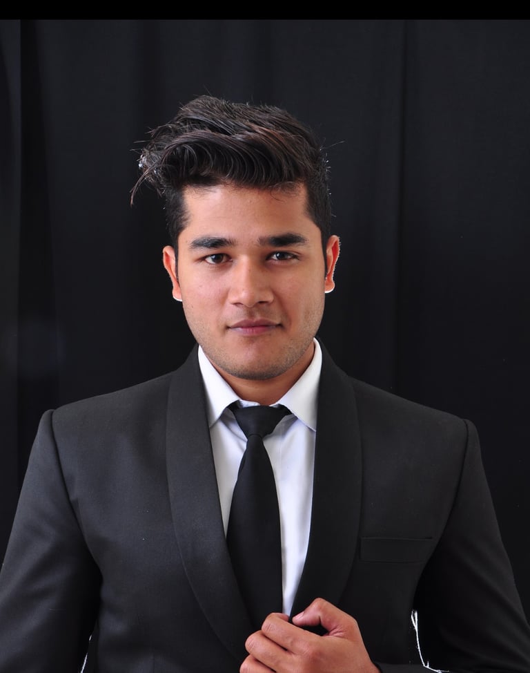 Mr Glowra Founder Bhupender Rautela