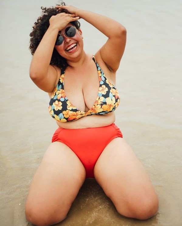 Fille plage fun gym plaisir