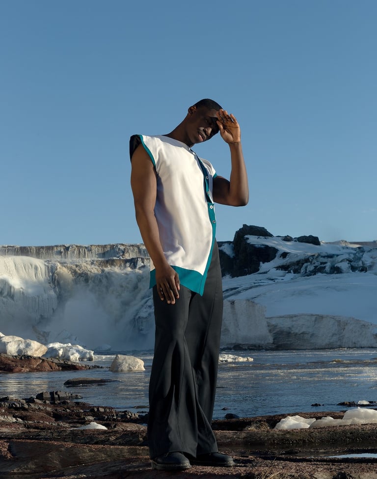 Mannequin homme dans la neige