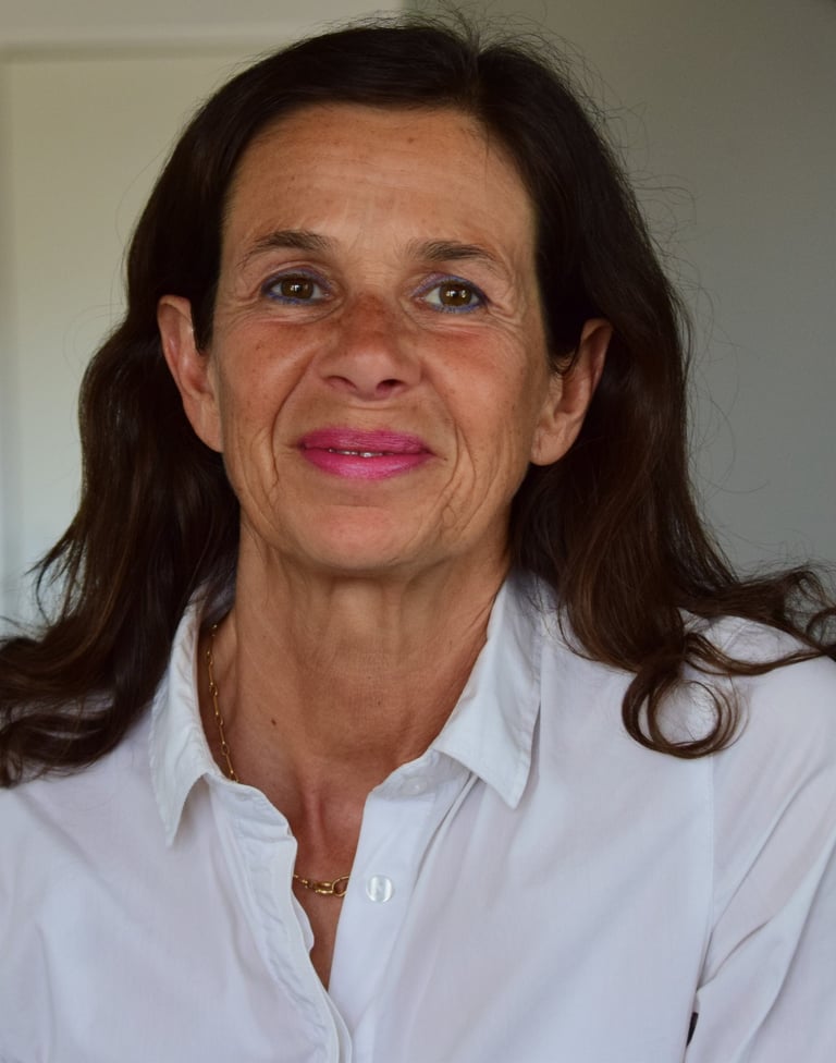 Dominique Romeyer, hypnothérapeute spécialisée dans la perte de poids sans régimes