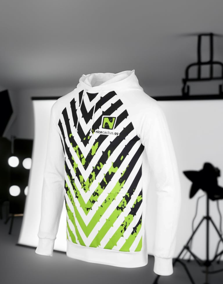 Packshot produit ghost sweat