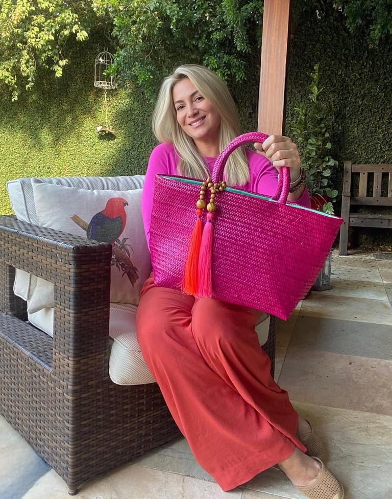 The creator of the most beautiful beach bags, Ju.