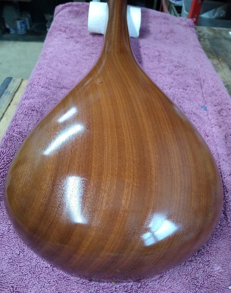 Gittern in Mahogany