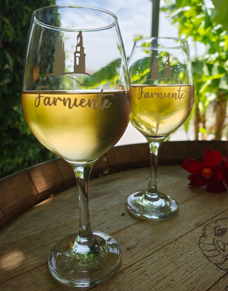 Flocage de verre personnalisé, design signé Marion Guizzardi, directrice artistique, Montpellier. 