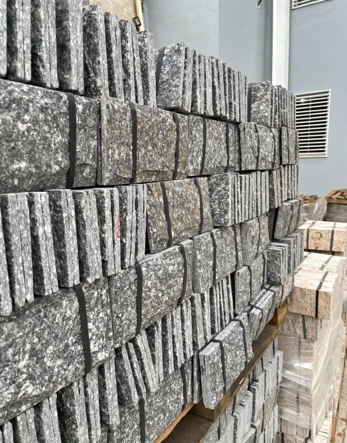 pedra miracema serrada cinza 11,5x23 no palete direto da pedreira jazida própria melhor preço. piso