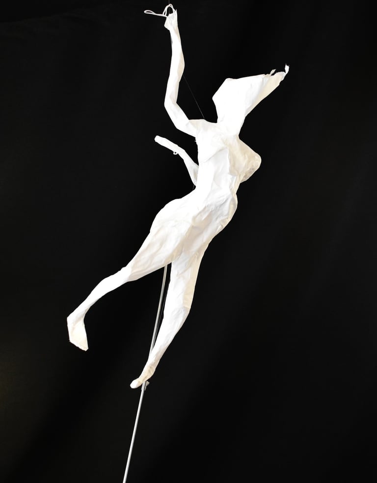 mobile sculpture papier personnage mouvement