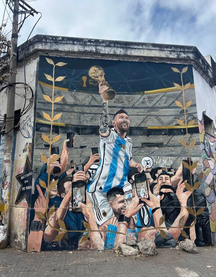 MURAL Vamos LIONEL