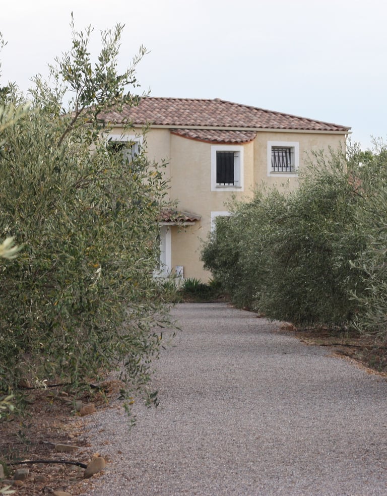 Domaine Des Lucques looking from the front within a distance