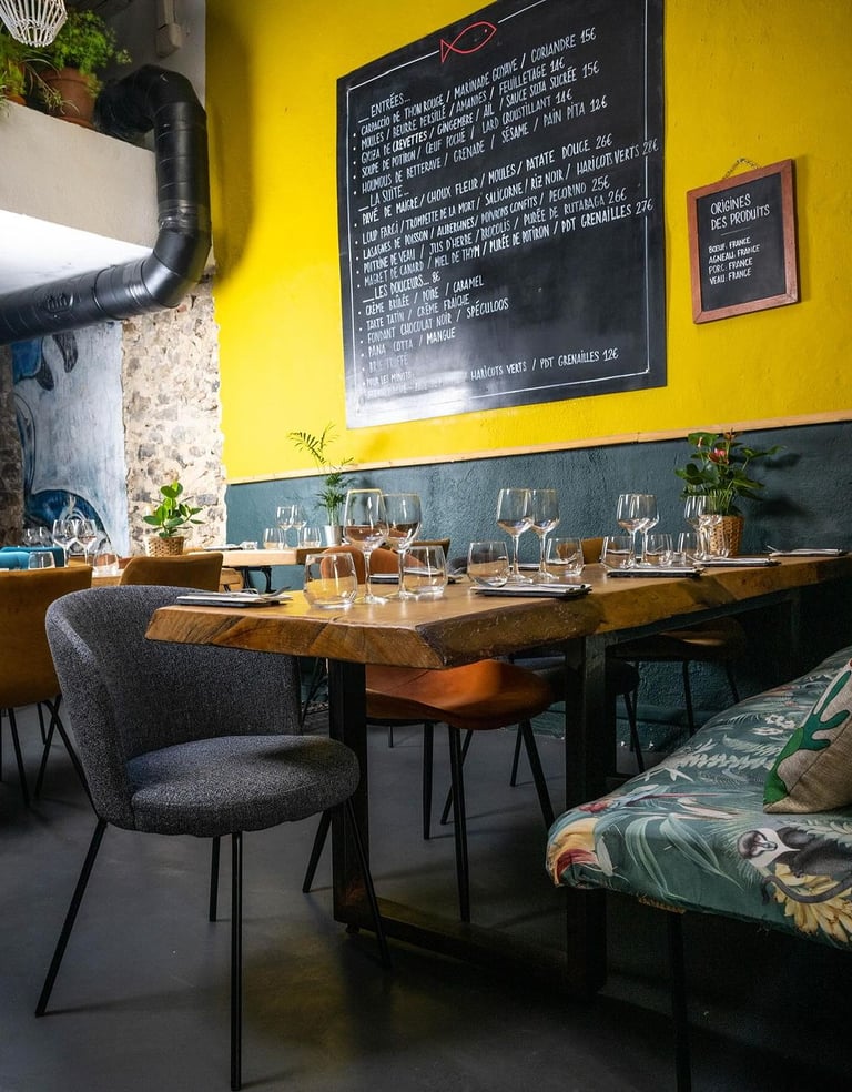 intérieure restaurant Le Poisson Rouge à Cassis 