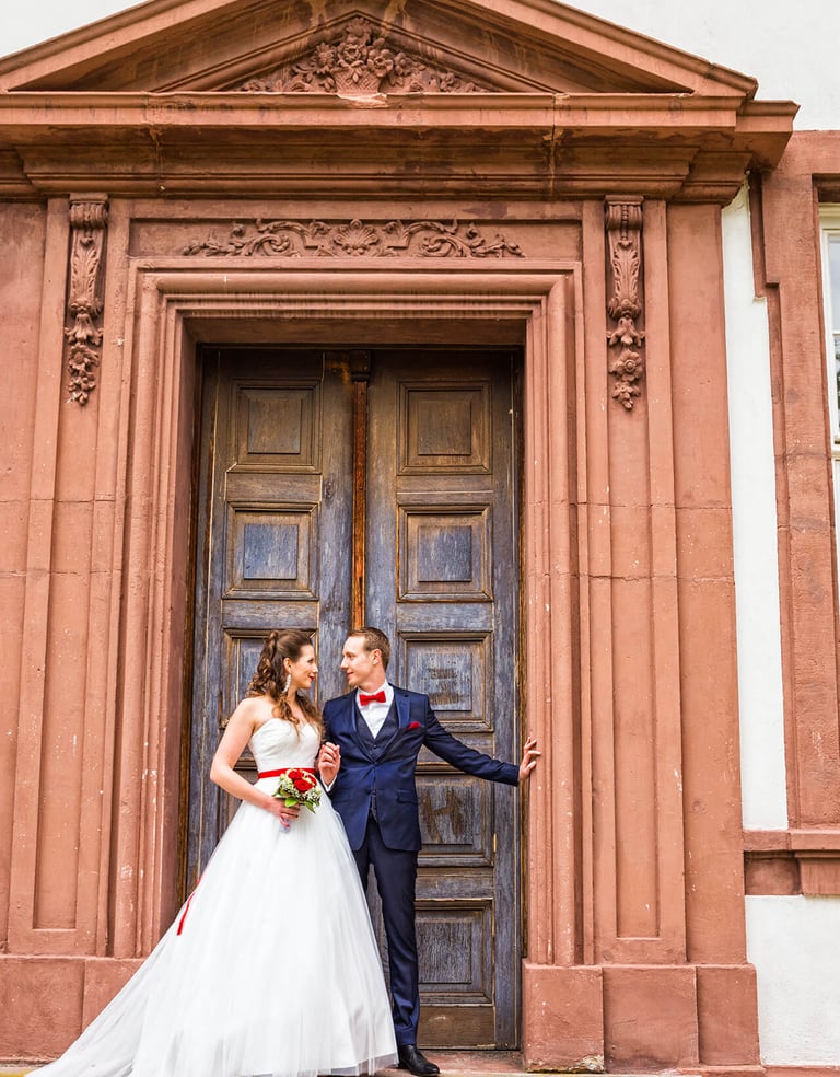 Hochzeit im Schloss Philippsruhe schöne Portraits im Park