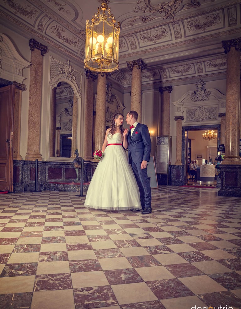 Schloss Philippsruhe Hochzeit Brautpaar Fotografie