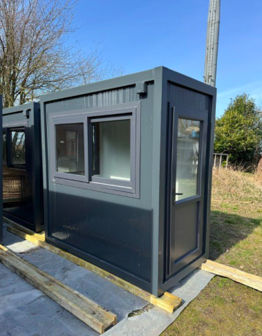 Cabine de sécurité 1,30m x 2,40m