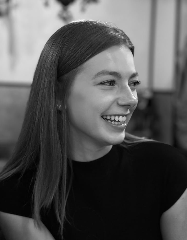 Meg-Ann MODRY - Community manager