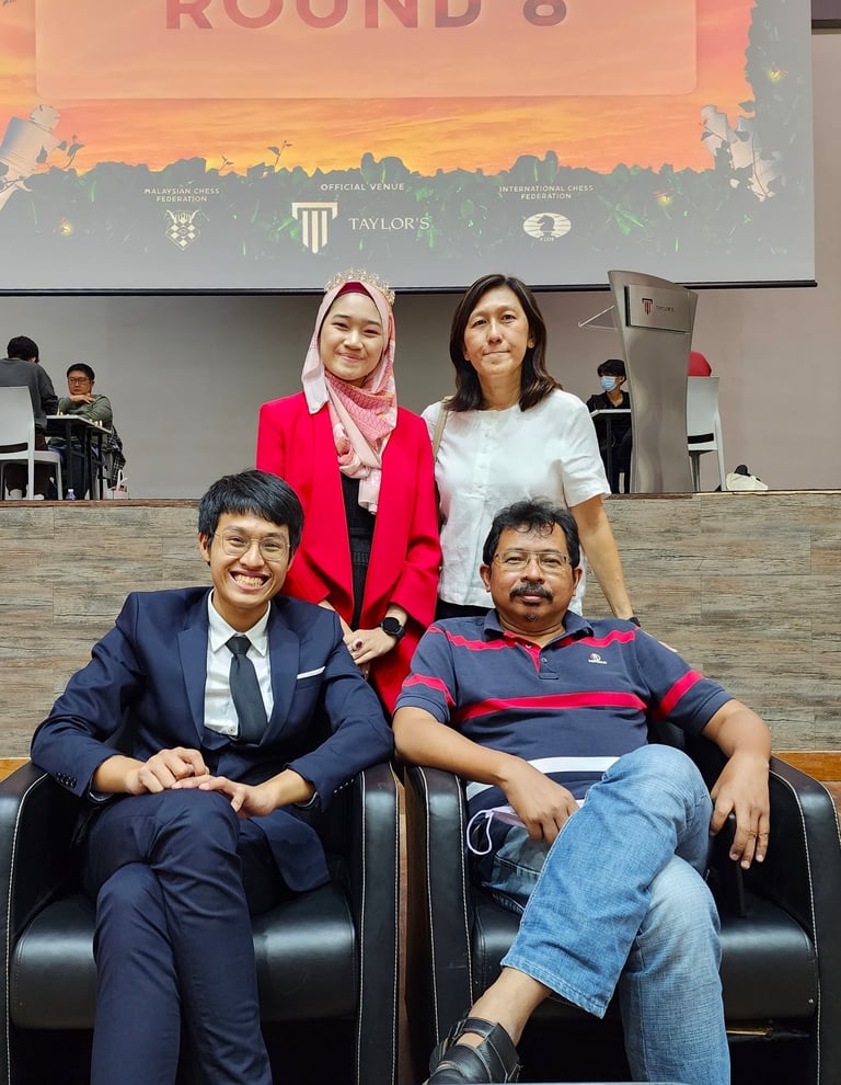 Ellie Emira and Emir Rusyaidi at Taylor's University Chess Tournament 2022. Malaysia Chess