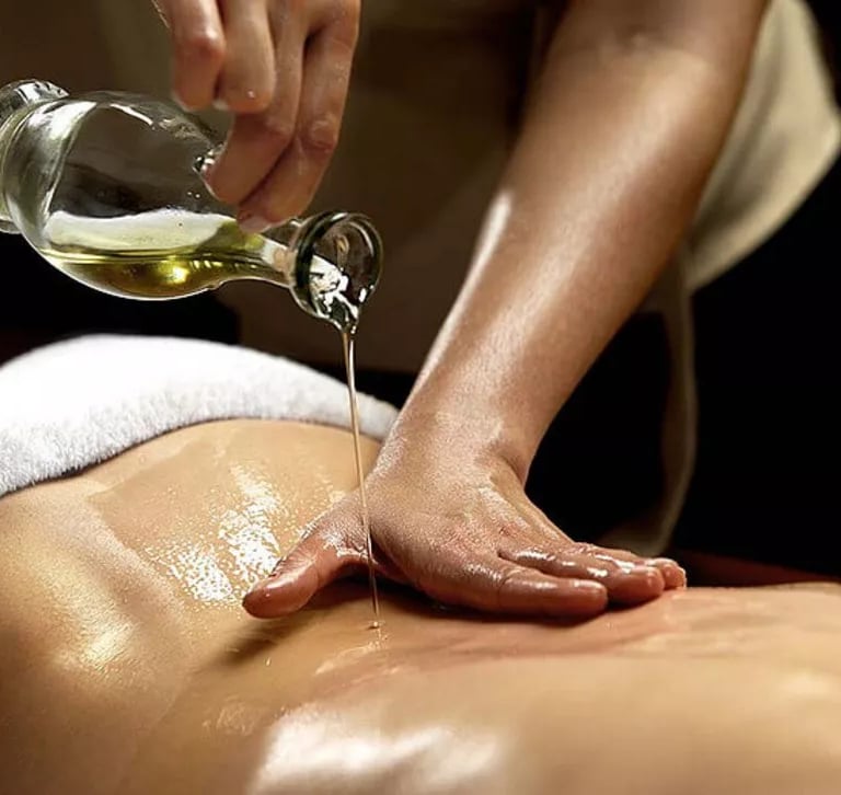 Massaggio Ayurvedico a Cinto Caomaggiore per il rilassamento profondo e la chiarezza mentale