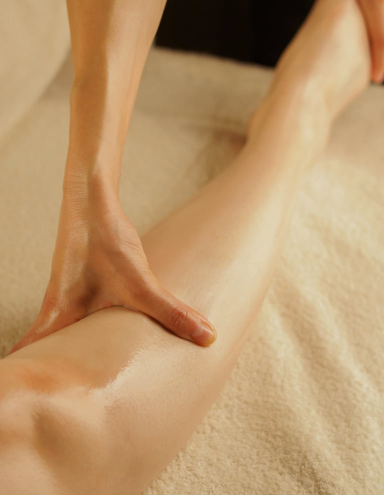 lymphatic drainage massage for water retention problem and body detoxification
