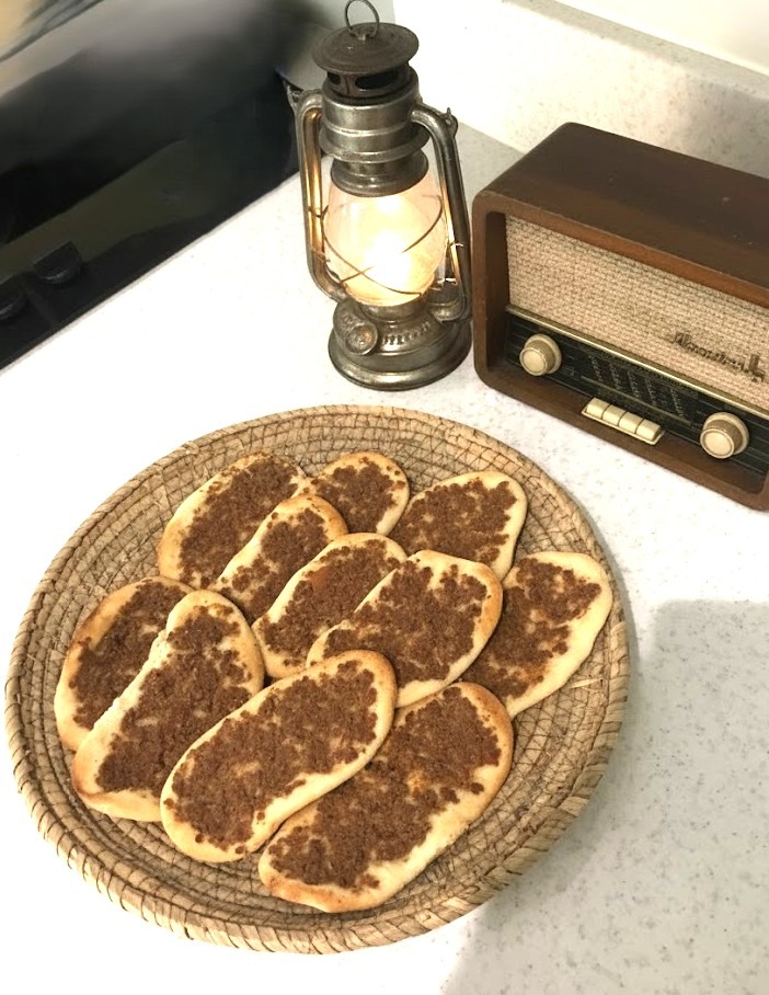 Lahem bi ajeen recipe 