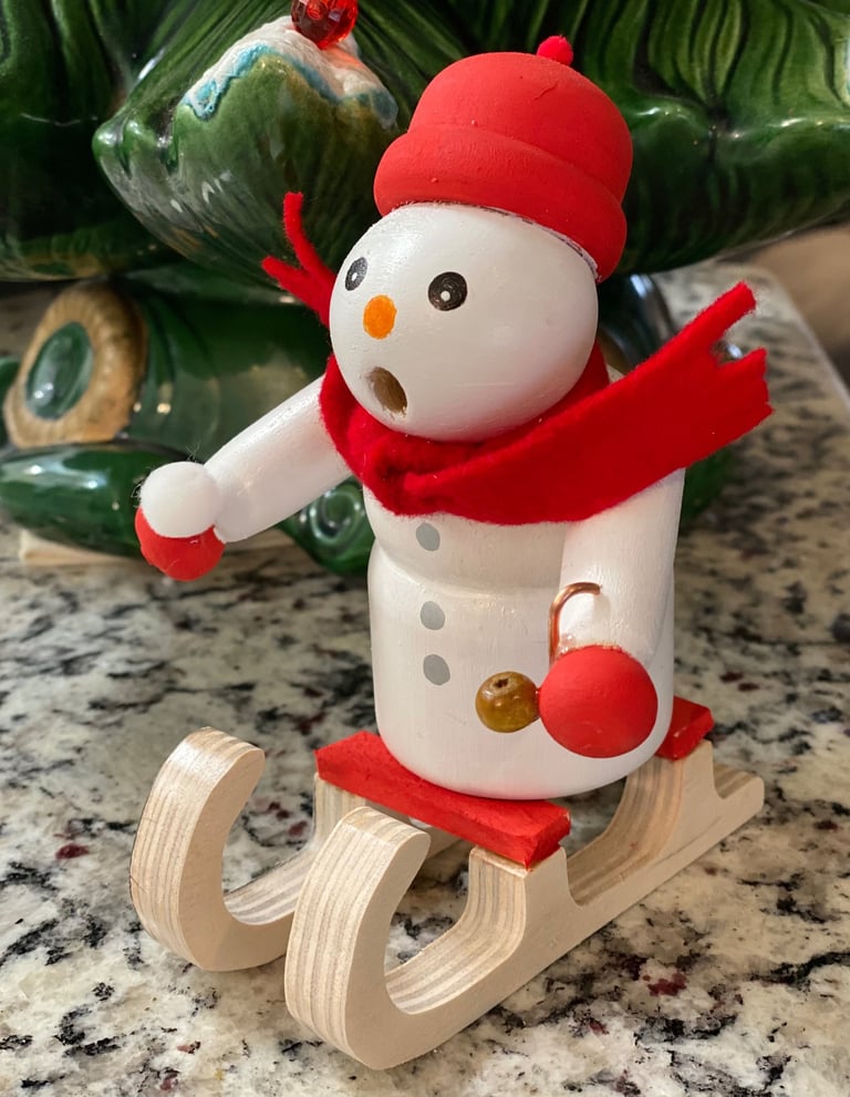 sledding snowman smoker