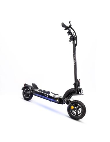 a scooter with a black and blue scooter