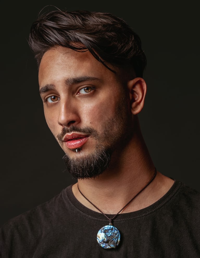 Autoportrait en studio à Courfaivre - Canton du Jura - Suisse romande