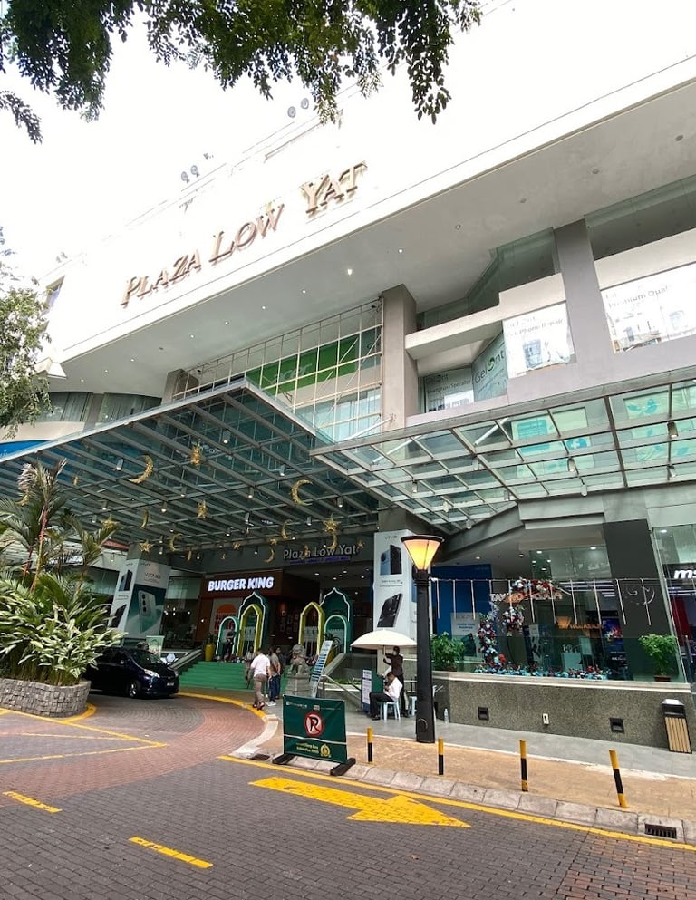 LOW YAT PLAZA