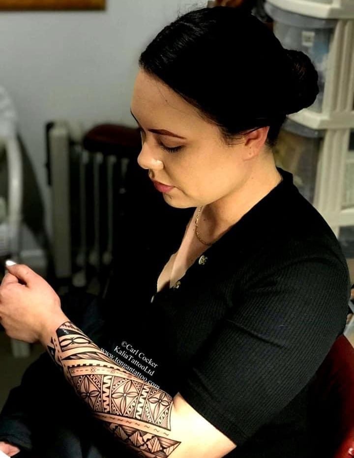 Tongan girl with Tongan tattoo, Polynesian tattoo art for women, Perth Sydney 