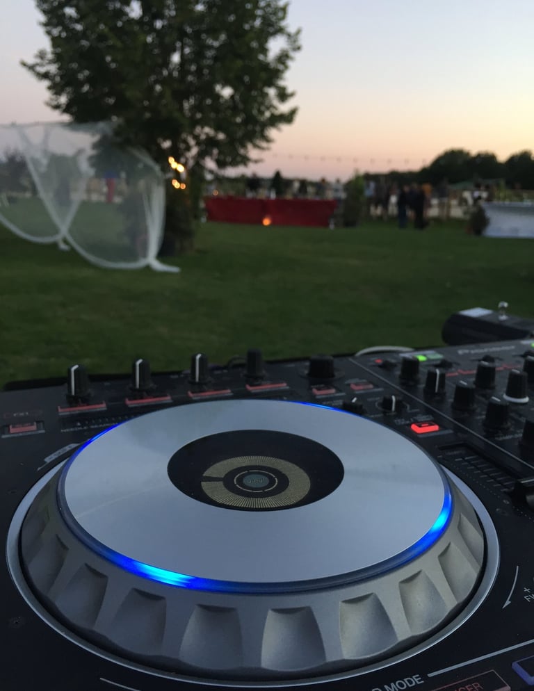 Garden party écuries Aline Girard