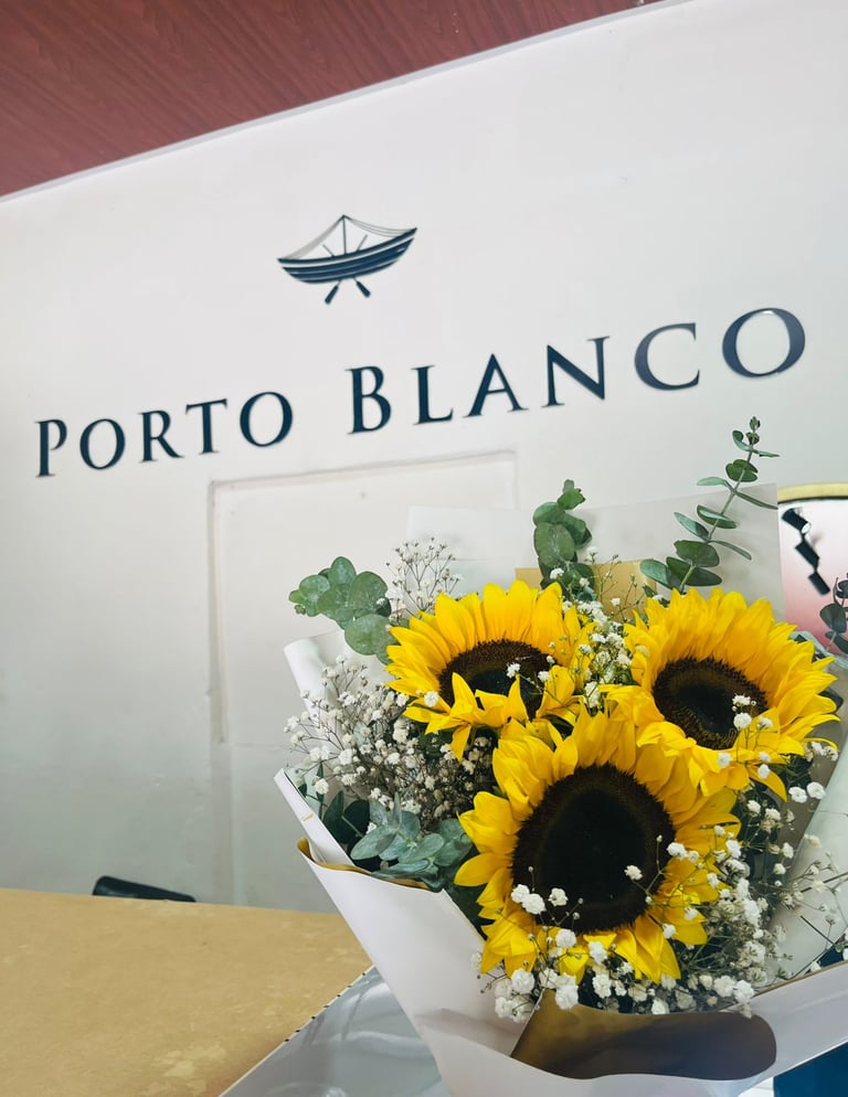 letras planas en acrílico 3 mm para recepción  rótulos interiores en acrílico 3 mm para oficinas  