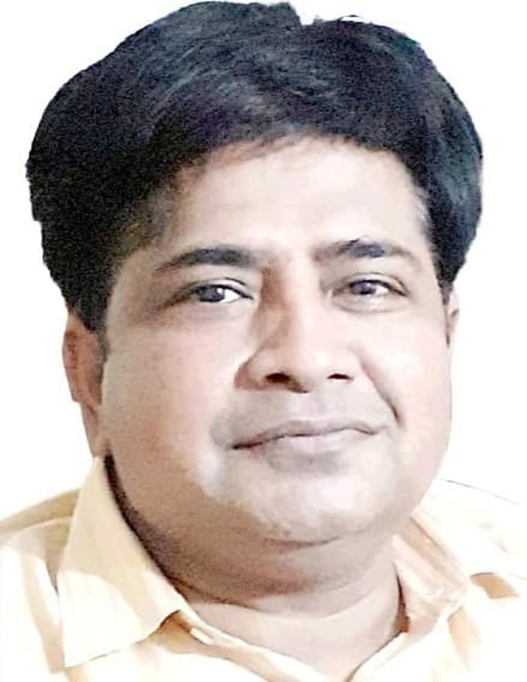 prashant srivastava with a beard and a tie on his neck