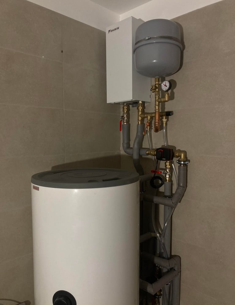 Tepelný čerpadlo, kotelna, akumulační nádrž, topení