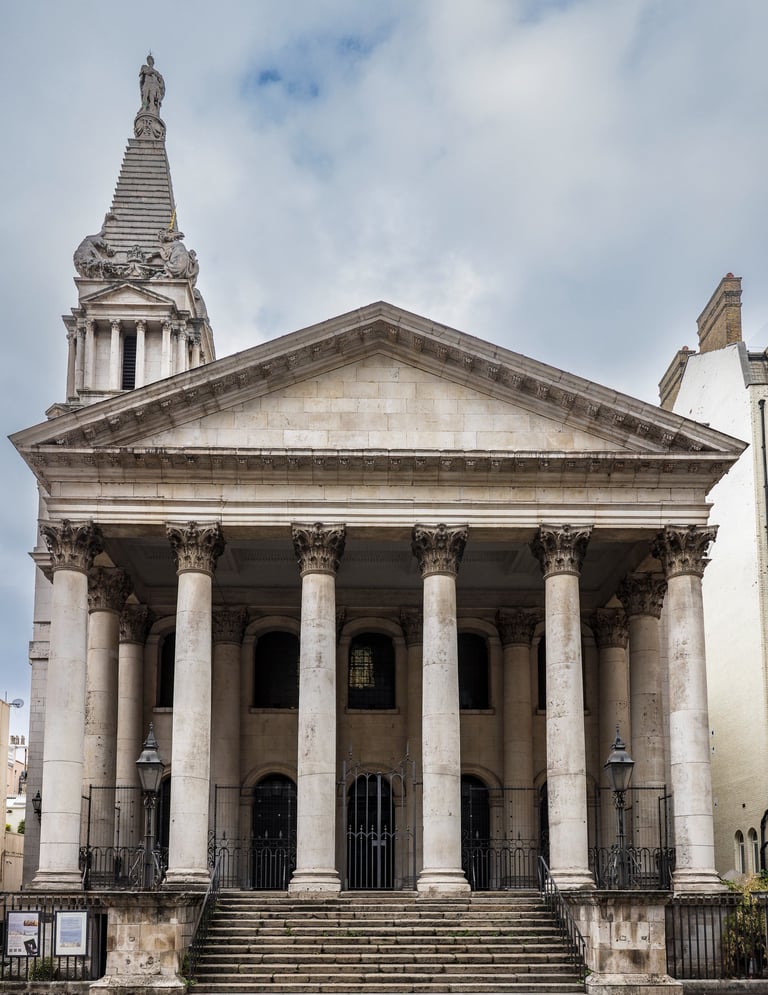 Front view of St George's Bloomsbury