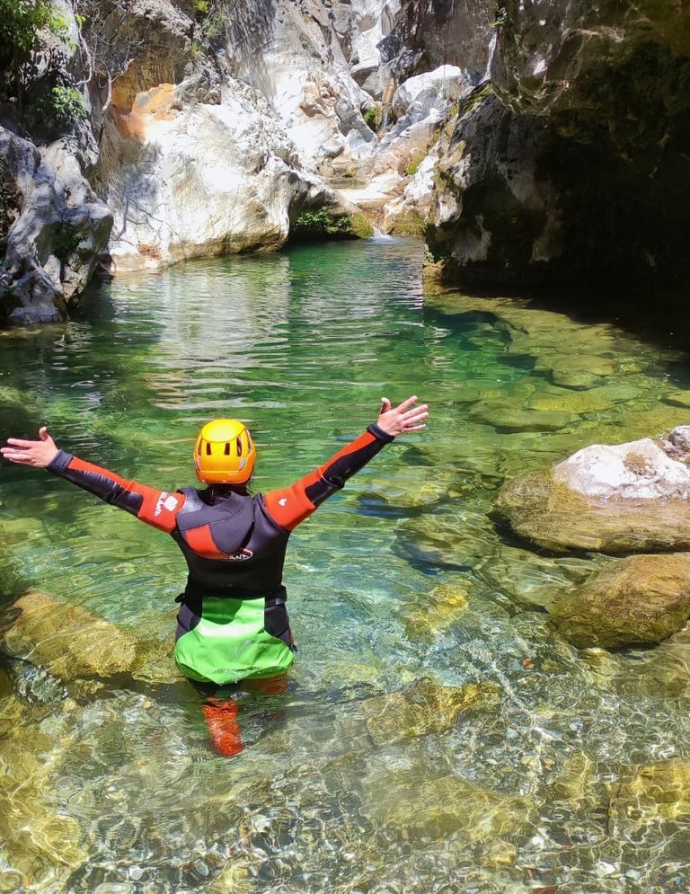 Experiencia de barranquismo en Zarzalones con Guadalterra Aventura