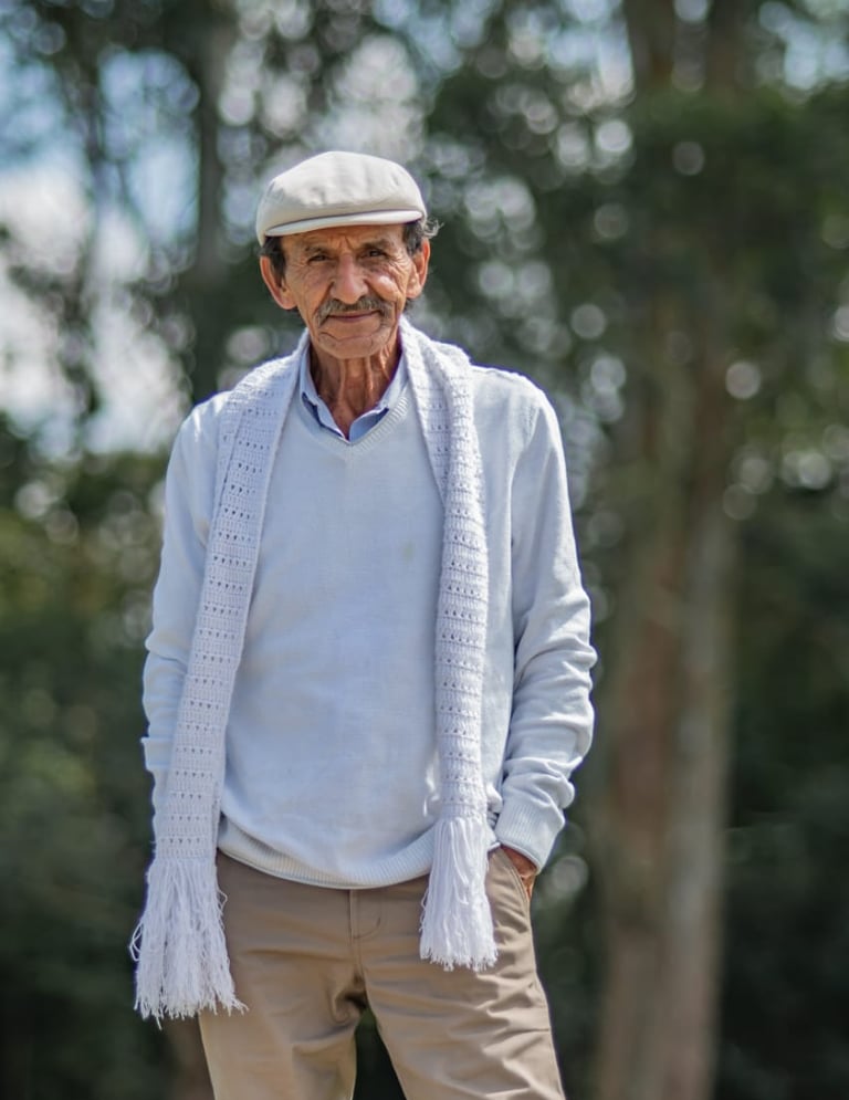 Jairo Carrasquilla Tobón Poeta y escrito colombiano radicado en Rionegro, Antioquia.